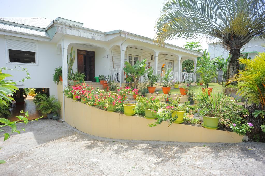 Au Domaine Des Bougainvilliers Villa Sainte-Rose Bagian luar foto